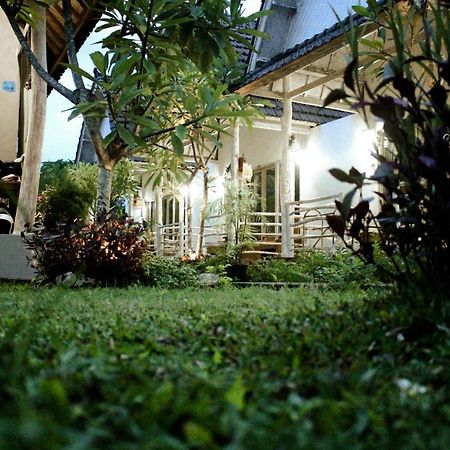 Angels Bungalow Nusa Penida Ped Exterior foto