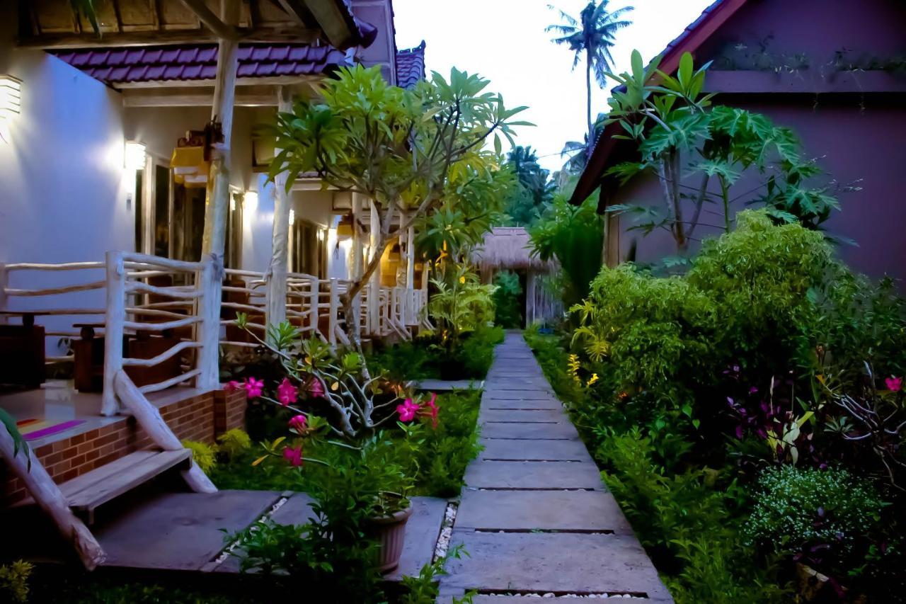 Angels Bungalow Nusa Penida Ped Exterior foto